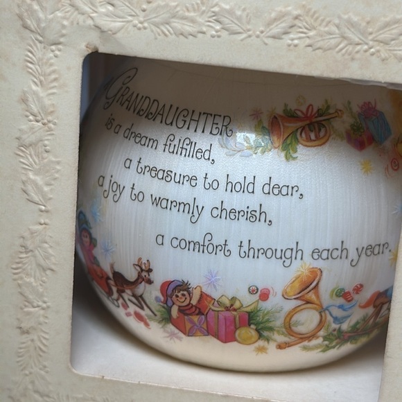 Vintage Hallmark Ornament for Granddaughter Christmas Unbreakable Satin 1980 - Picture 4 of 9